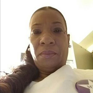 Meet your Posher, Sylvia